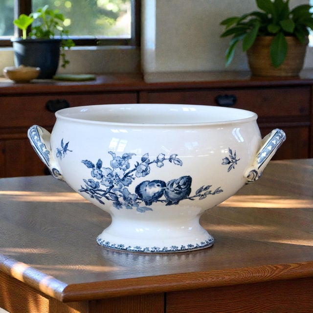 A wonderful and large antique 19th-century salad bowl/vegetable dish (soup tureen), stamped Sarreguemines, Favori...