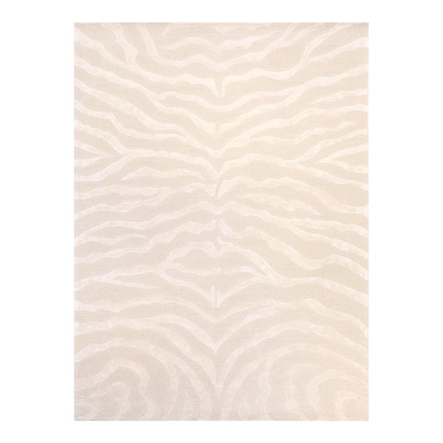 Edgy Hand-Tufted Cream Area Rug- 4' 0'' X 6' 0'' For Sale