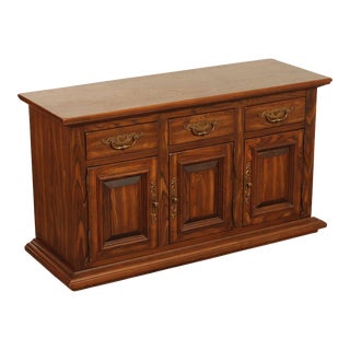 Heywood Wakefield Vintage Colonial Revival Traditional Oak Sideboard For Sale