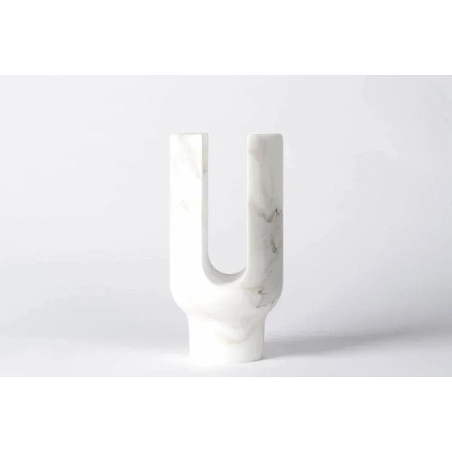 Calacatta Lyra candleholder by Dan Yeffet Dimensions: Ø 143 x H 275 mm Materials: Marble Marble available: Marquina Grey...
