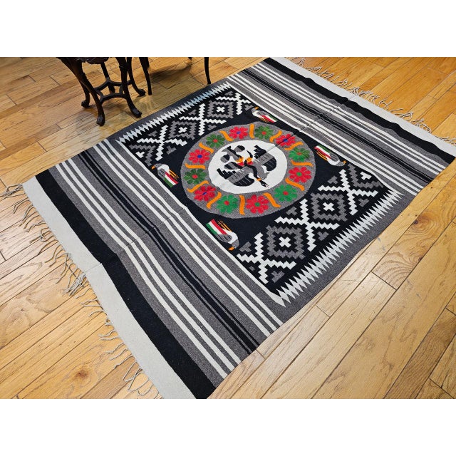 Vintage Mexican Serape Kilim Rug, Flat-Woven Medallion Pattern, Gray & Black, 5x7 For Sale In Chicago - Image 6 of 14