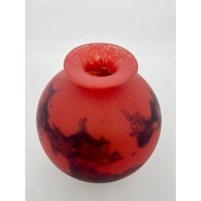 Art Deco 1920s Muller Frères Luneville, France, Art Nouveau Glass Vase For Sale - Image 3 of 9