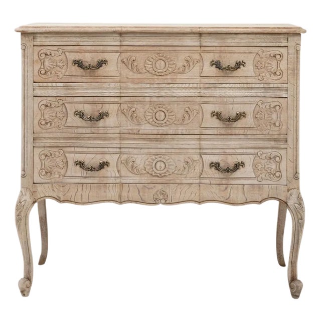 Mid 20th Century French Louis XV Style Oak Chest Of Drawers For Sale