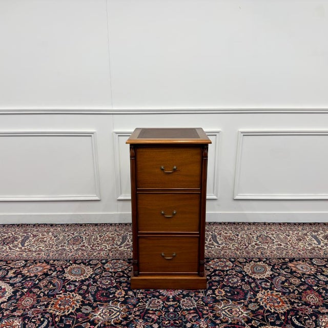 Classic English Chest of Drawers For Sale - Image 3 of 10