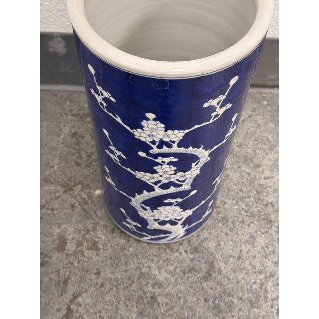 Chinoiserie Style Blue + White Ceramic Umbrella Stand, Vintage For Sale In San Francisco - Image 6 of 12