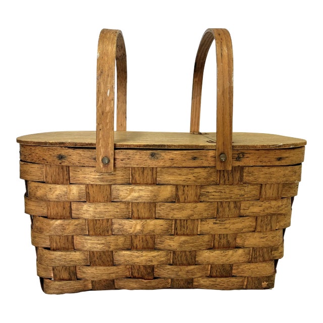 Primitive Woven Wood Lidded Picnic Basket With Handles For Sale