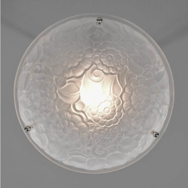 1930s French Art Deco Pendant Light by Cristalleries De Verdun Primaflore 1930 France - 2 Available For Sale - Image 5 of 10