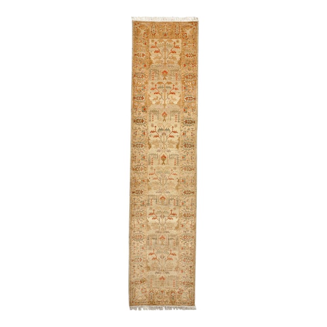 1990s Vintage Hand Knotted Agra Style Runner Rug. 2'8"x 11'2" For Sale