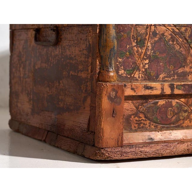 Antique Brown Trunk with Floral Motifs, 1920s For Sale - Image 9 of 18
