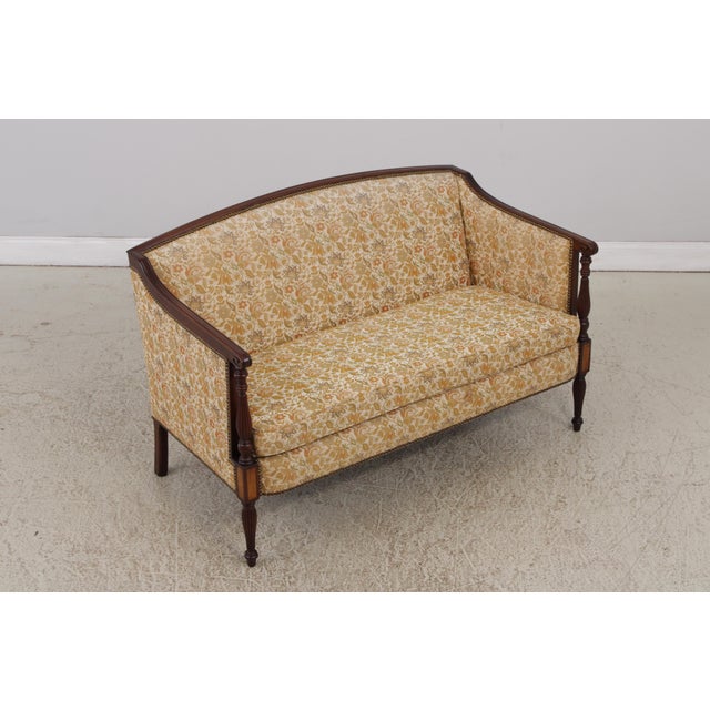 Traditional Hickory Chair Co Sheraton Style Mahogany Loveseat Settee For Sale - Image 3 of 15