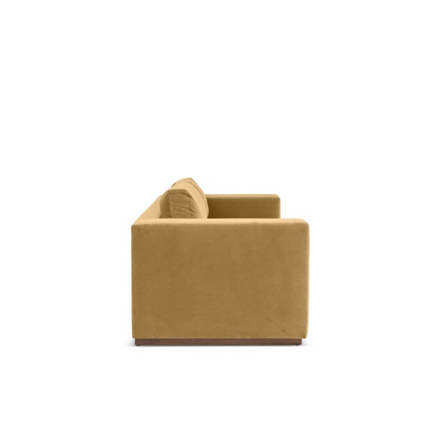 FIRST-CLASS COMFORT: Designed with comfort in mind, the Lincoln offers optimal relaxation and superior craftsmanship....