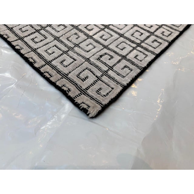 Silk and Wool Modern Style Rug , 8' X 10' For Sale - Image 4 of 4