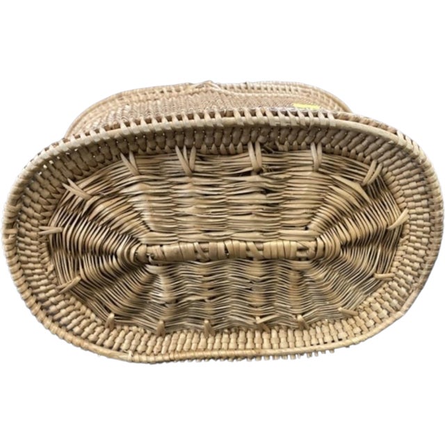 1950s Charming Handwoven Nantucket Style Basket For Sale - Image 4 of 4