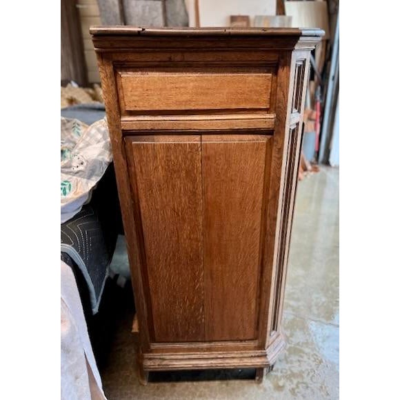 Early 1900s Oak Louis XIV French Jelly Cabinet For Sale - Image 9 of 13