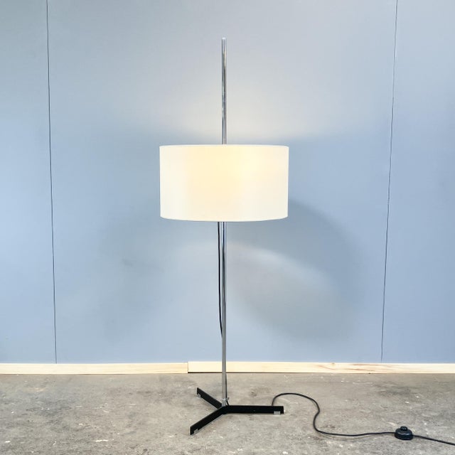 Mid-Century Modern Chrome and Black Lacquered Metal Floor Lamp with Fabric Shade from Wila, 1960s For Sale - Image 3 of 12