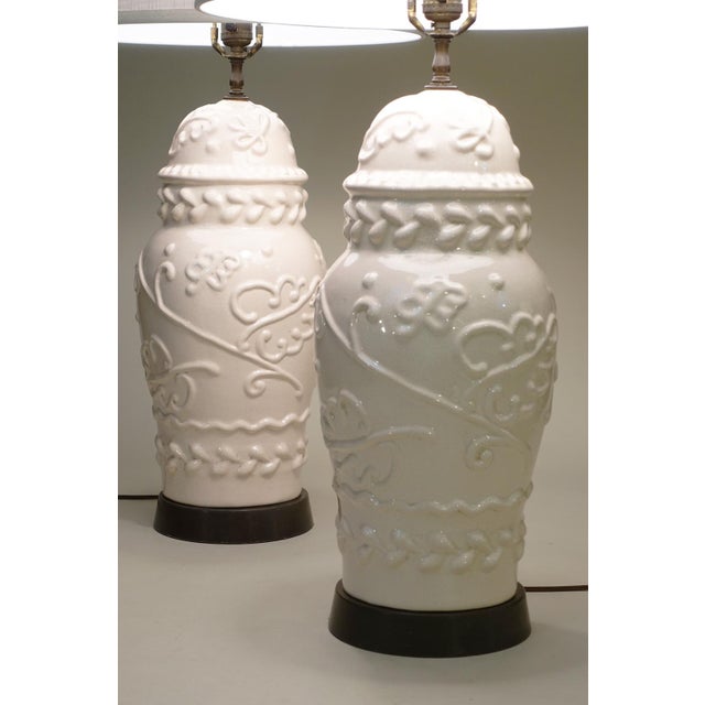 1960s 1960s XL Matched Pair Relief Cream Crackle Glazed Porcelain Ceramic Lamps Majolica Italy - a Pair For Sale - Image 5 of 11
