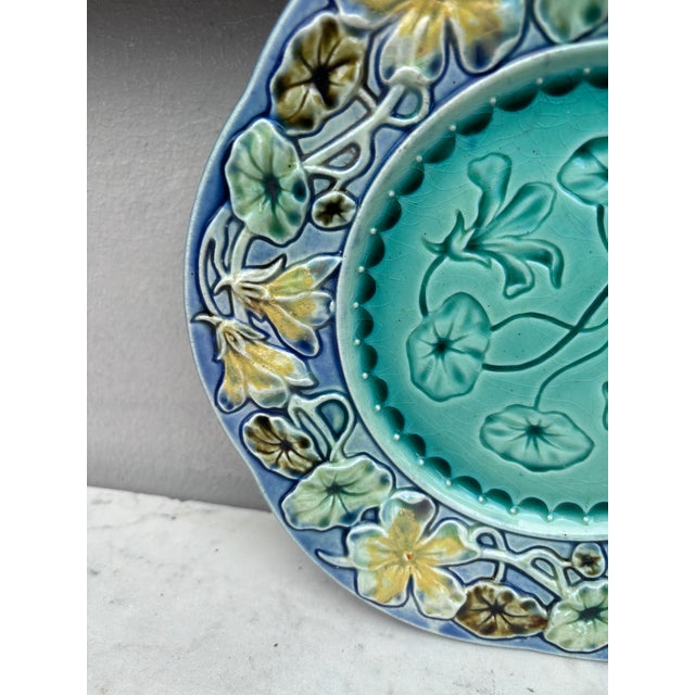 French Country 19th Century French Majolica Flowers Plate For Sale - Image 3 of 4