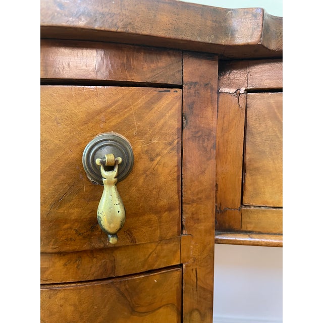 Antique Victoria English Kidney-Shaped Pedestal Desk For Sale - Image 16 of 17