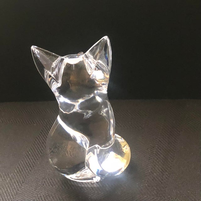 1980s Signed Steuben Clear Crystal Seated Fox Figurine by Lloyd Atkins For Sale - Image 5 of 9