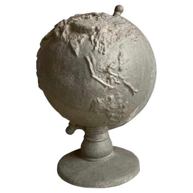 ｇｌｏｂｅ[ＦＡＣＥＳ　ＰＬＡＣＥＳ] Mid 20th Century Serge Roche Style Plaster Globe of the