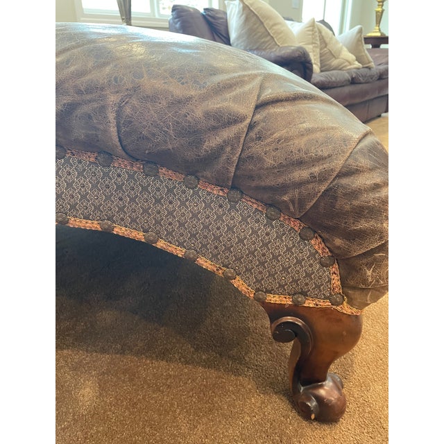 2000 - 2009 Traditional Oversized Chaise Lounge For Sale - Image 5 of 14
