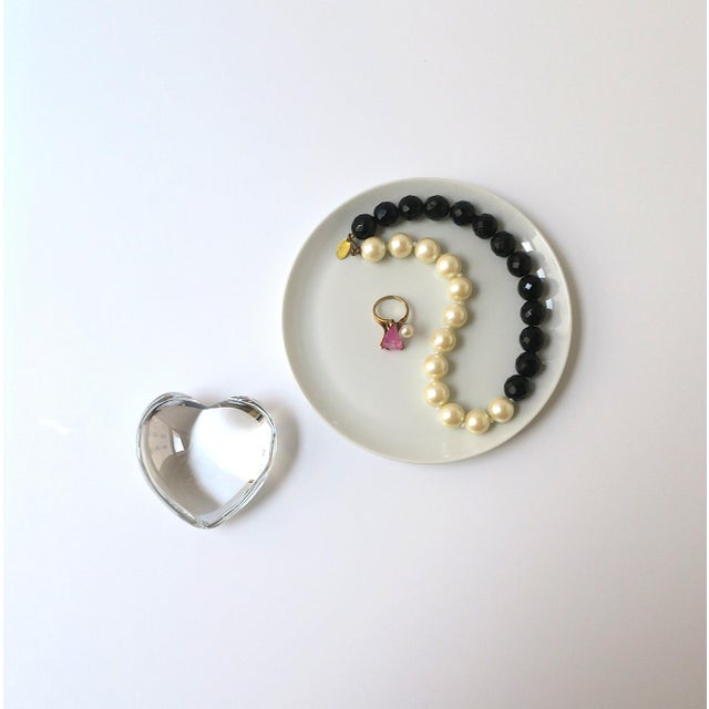 Modern Baccarat French Crystal Heart Paperweight Decorative Object For Sale - Image 3 of 13