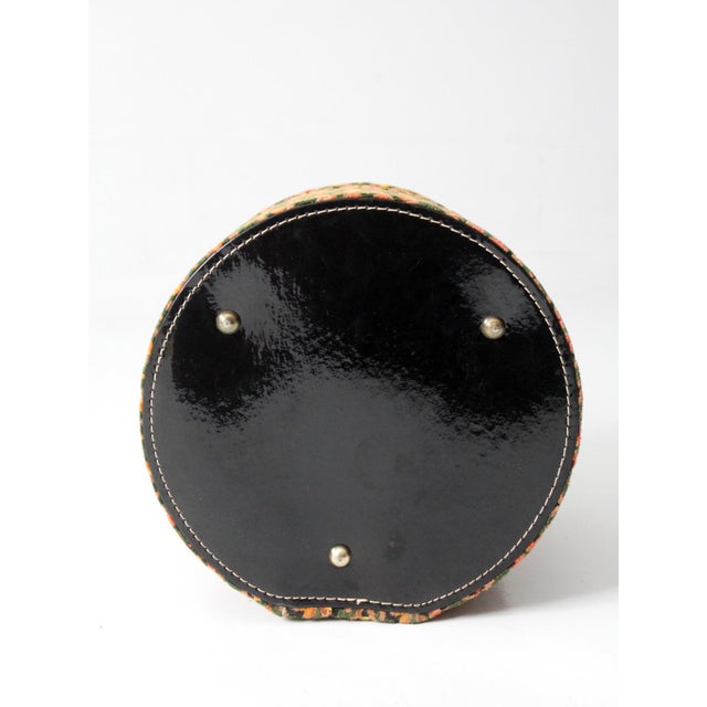 1960s Carry-All by Munro Cut Velvet Jacquard Wig Case For Sale - Image 17 of 17