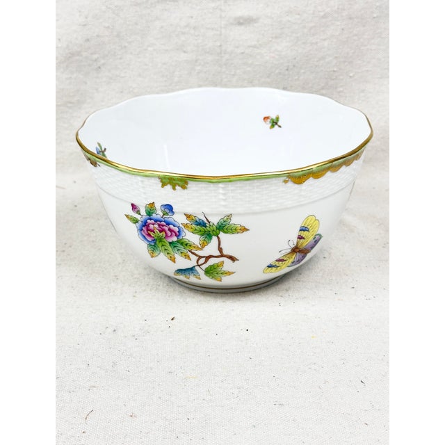 Herend Vintage Hand-Painted Herend Hungary Queen Victoria Porcelain Bowl For Sale - Image 4 of 12