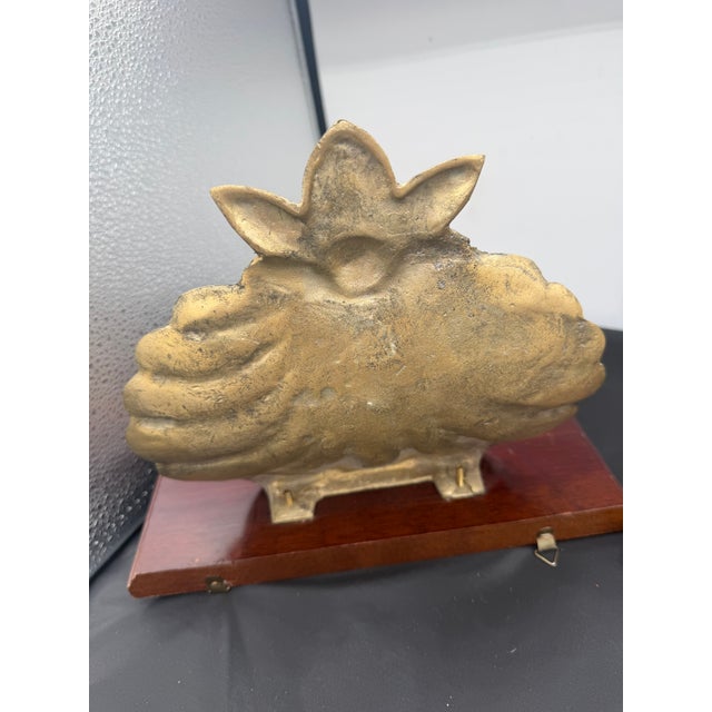 Brass 1980s Pair of Brass and Mahogany Shell Wall Brackets For Sale - Image 8 of 10