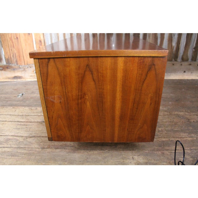 Vintage Lane Sweetheart Chest MidCentury Modern Cedar Hope Chest