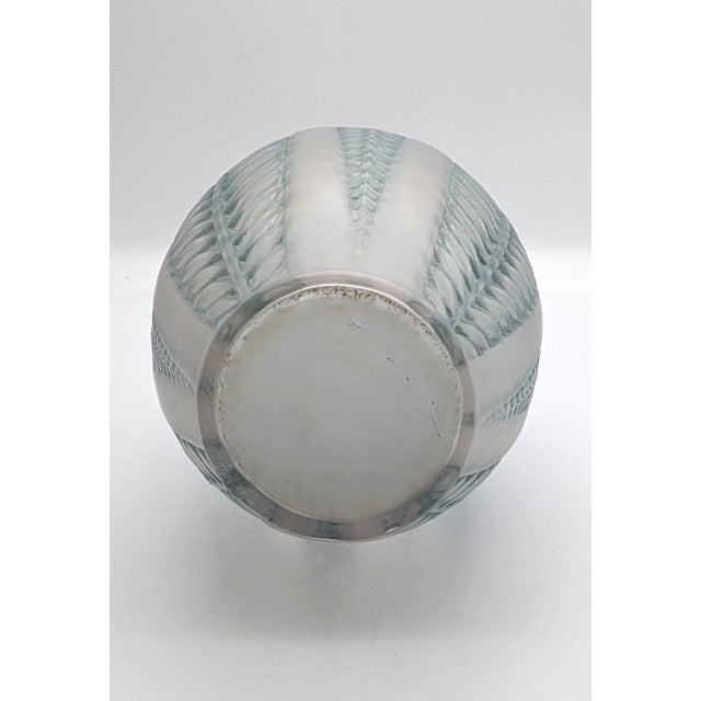 Art Deco Acacia Vase in Clear and Frosted Glass by René Lalique, France, 1920s For Sale - Image 3 of 5
