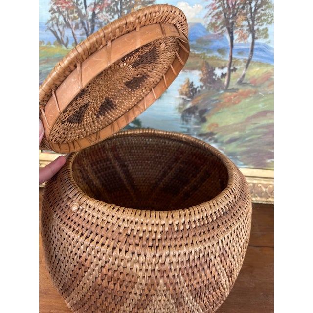 1970s Vintage Handwoven Southeast Asian Rattan Lidded Basket With Saburst and Diamond Weave Pattern For Sale - Image 5 of 8