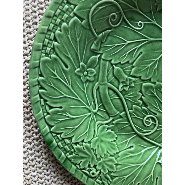 1980s Vintage Bordallo Pinheiro 13" Grape Leaves Majolica Platter For Sale - Image 5 of 8