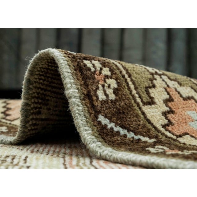 Peach Turkish Vintage Rug 3'2" x 5'8" #16124 For Sale - Image 8 of 8