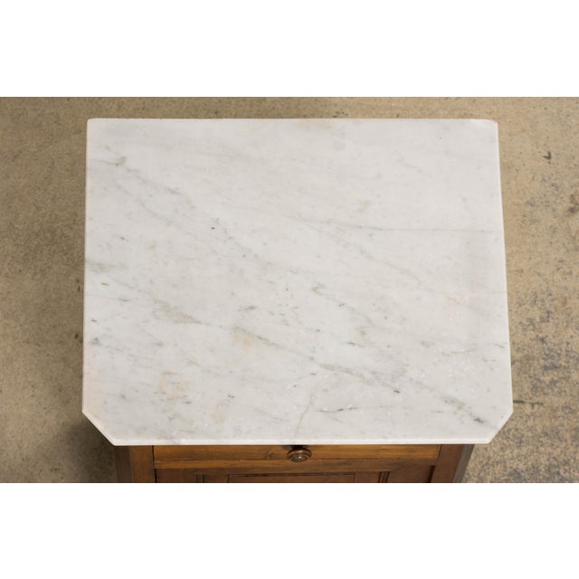 Late 19th Century Antique French Louis Philippe Style Walnut Nightstands W/ Carrara Marble - A Pair For Sale - Image 5 of 18