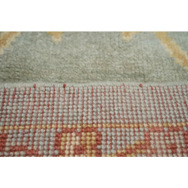 Oushak Rug 8' x 9'11''.