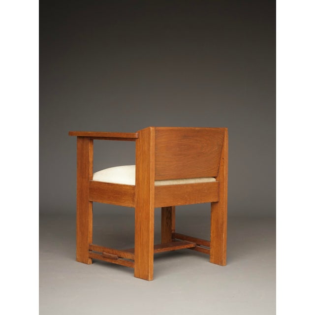 Although we have not been able to locate evidence so far to give a definite attribution, the design of this fascinating...