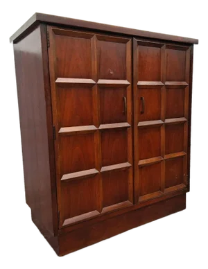 1970's Vintage Traditional Style Dry Bar Storage Cabinet by Lane Furniture Company