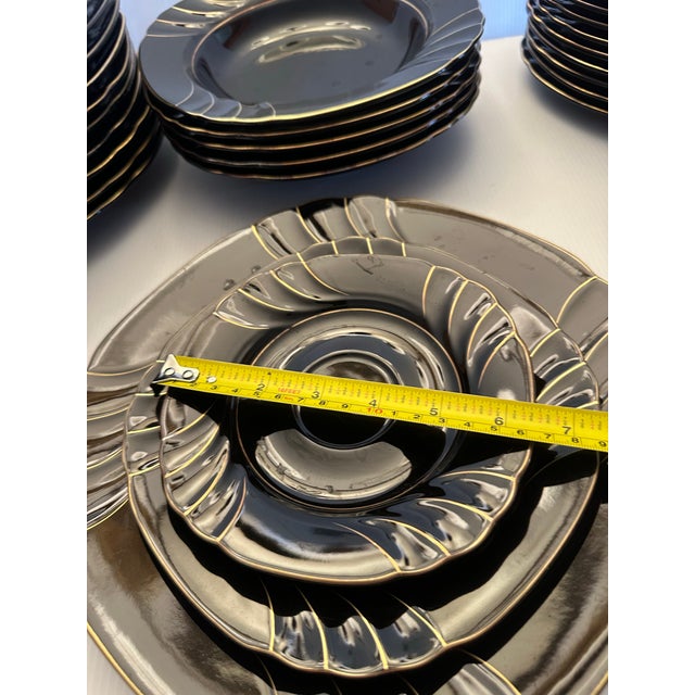 1980s Art Deco Ranmaru Japan 41-Piece China Dinnerware Set "Wave Golden Black" Gallery Collection - 41 pcs For Sale - Image 4 of 14