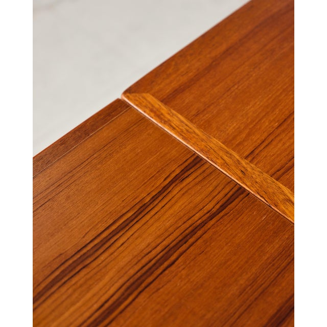 Mid-Century Modern Danish Extendable Dining Table in Teak by Spoul Hundevad for Hundevad & Co, 1960s For Sale - Image 17 of 18