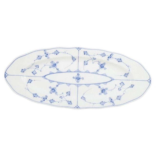 2000 - 2009 Large Early 20th Century Blue Fluted Plain Porcelain Fish Platter from Royal Copenhagen For Sale - Image 5 of 5