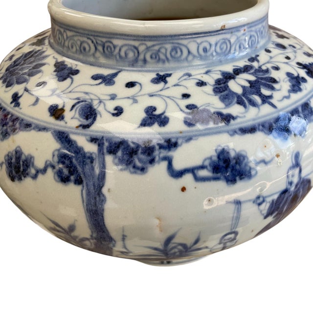 Antique Chinese Ming Dynasty Blue & White Porcelain Vase, C. 1900 For Sale - Image 9 of 10