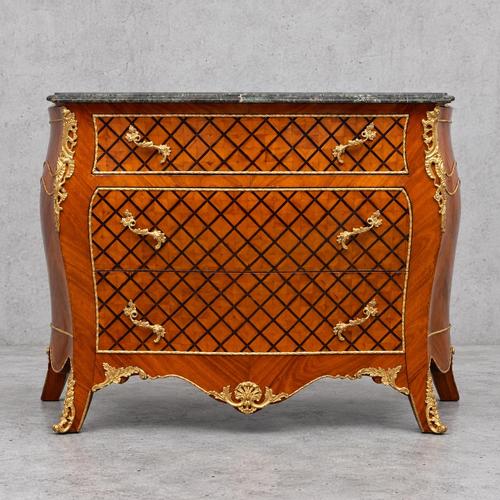 Louis XV Style Chest of Drawers from Fine Art & Co, 1970s For Sale - Image 10 of 10
