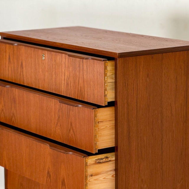 Wood Mid-Century Modern Danish Chest of Drawers, 1960s For Sale - Image 7 of 11