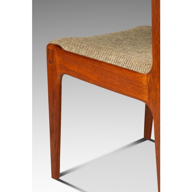 Danish Mid-Century Modern Dining / Desk Chair in Solid Teak & Original Oatmeal Fabric Attributed to Scandinavia Woodworks Co., C. 1970's For Sale - Image 15 of 18