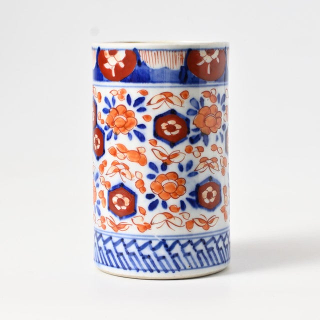 Antique Imari porcelain vase or brush pot. Made in the Meiji period in Japan, circa 1900.