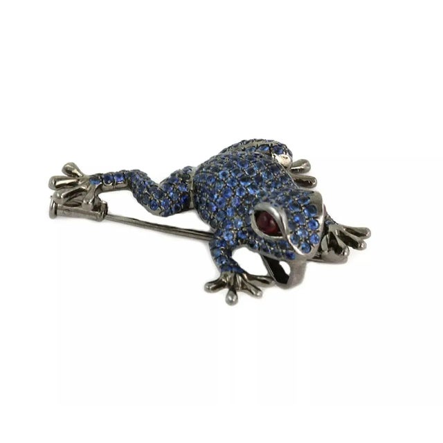 Sapphire & Ruby 18k White Gold Frog Brooch/Necklace For Sale - Image 4 of 7