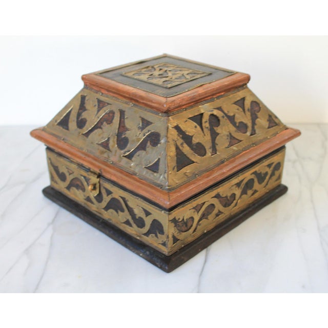 Vintage Wood, Brass & Copper Hinged Trinket Box For Sale - Image 4 of 12