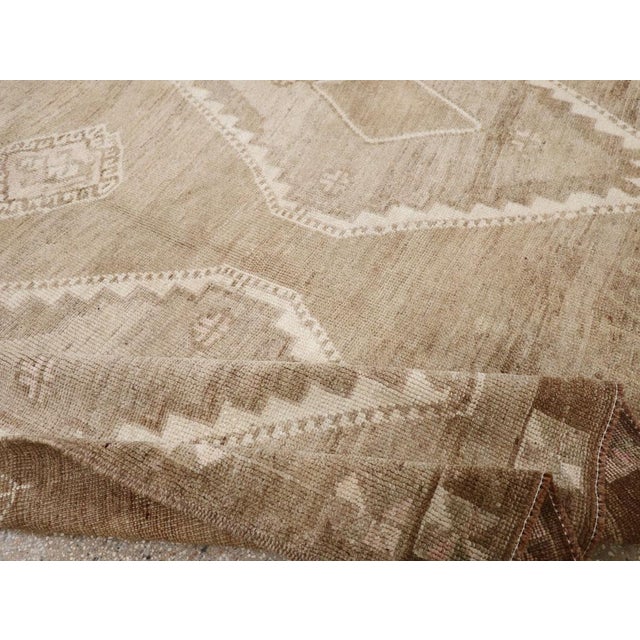 Galerie Shabab Collection Mid-20th Century Turkish Anatolian Gallery Carpet For Sale - Image 9 of 10