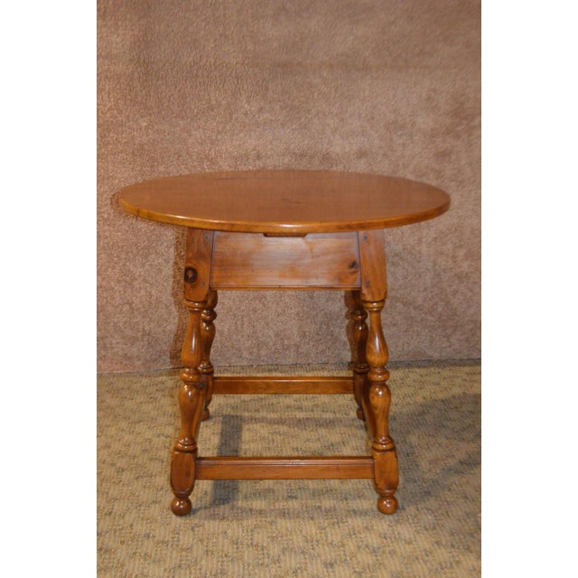 Vintage Ethan Allen Colonial Style Round Side Table W/Stretcher Base